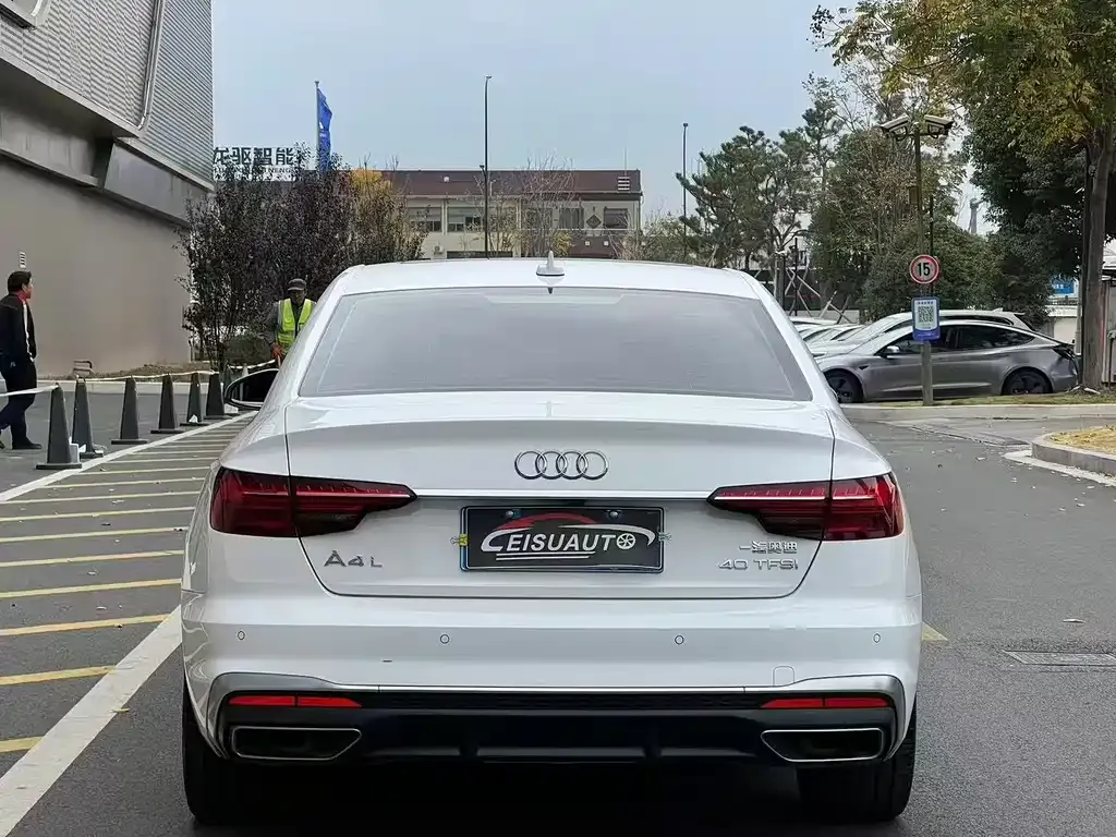 Audi A4L 2021 из CN, фото 5