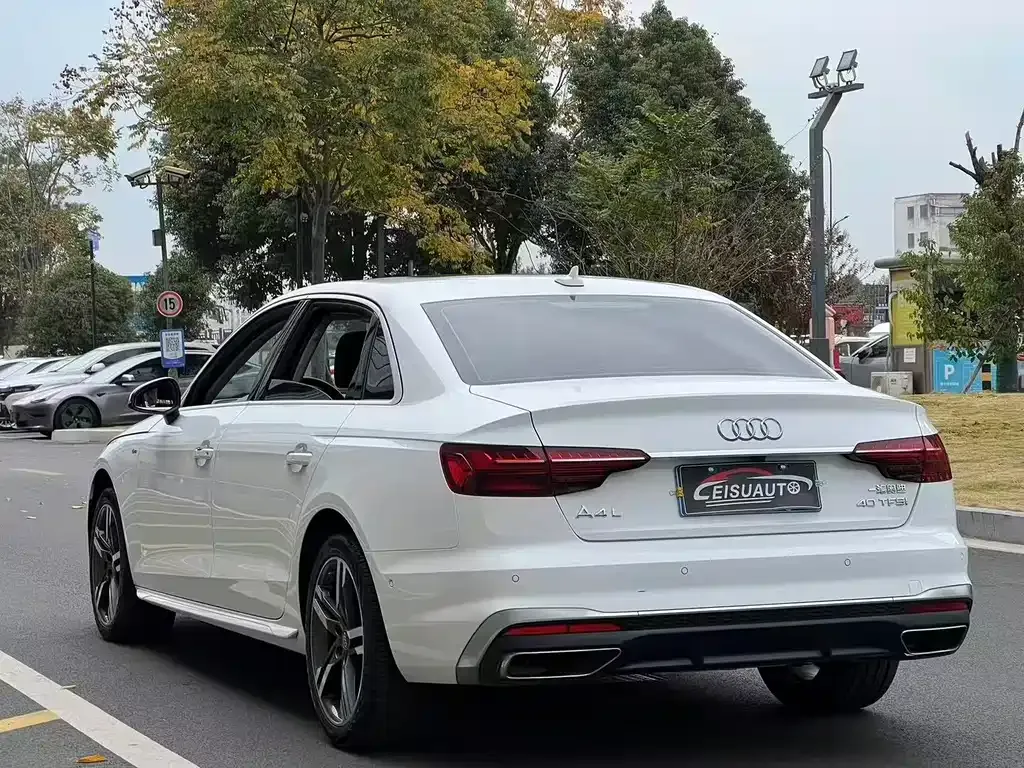 Audi A4L 2021 из CN, фото 7