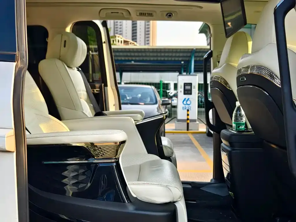GAC Motor Trumpchi E9 — фото 10