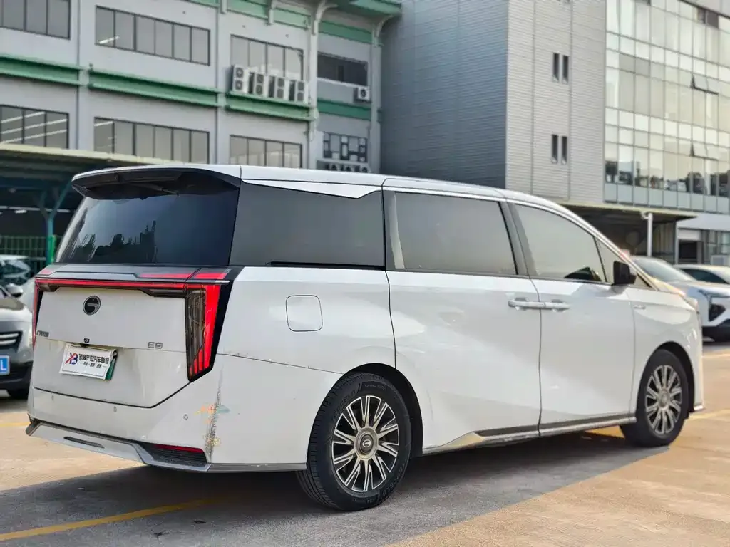 GAC Motor Trumpchi E9 — фото 3