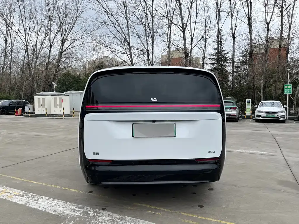 Li Auto Li MEGA 2024 из CN, фото 8
