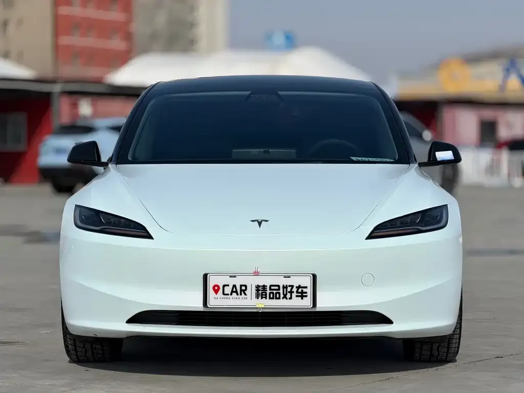 Tesla Model 3 — фото 2