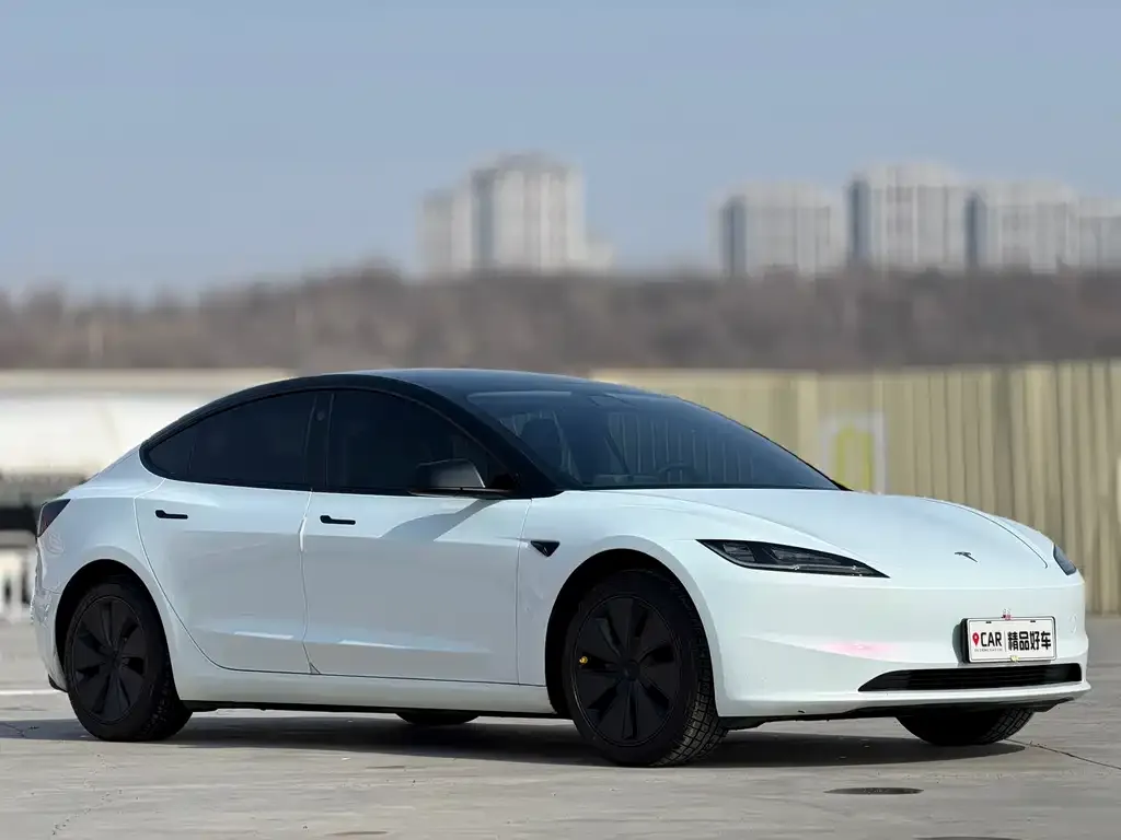 Tesla Model 3 — фото 8