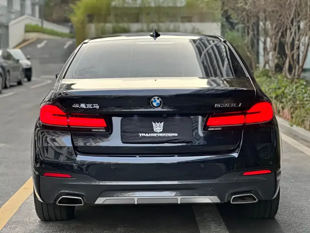 BMW 5 Series — фото 2