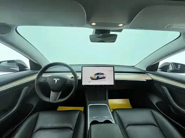 Tesla Model 3 — фото 8