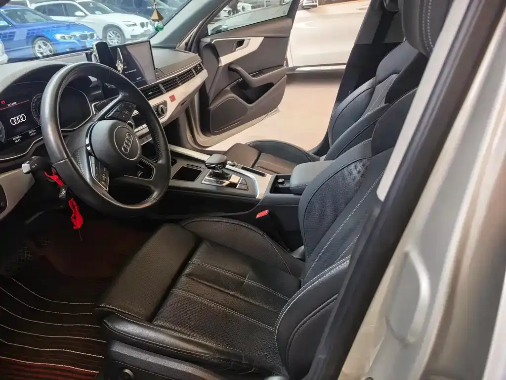 Audi A4L 2021 из CN, фото 7