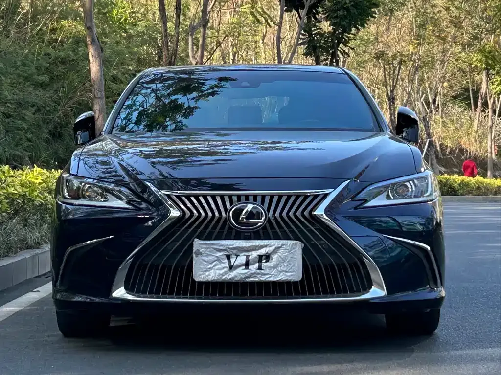 Lexus ES — фото 4