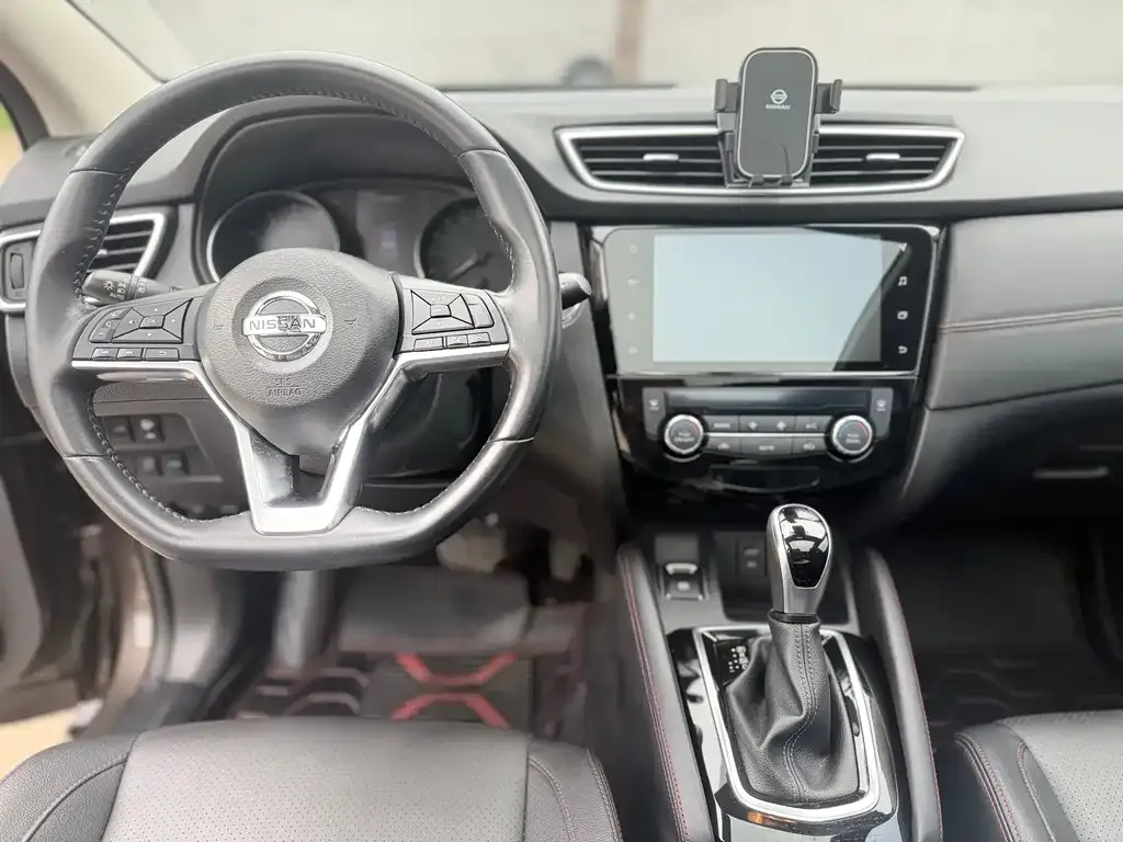 Nissan Qashqai 2022 из CN, фото 2