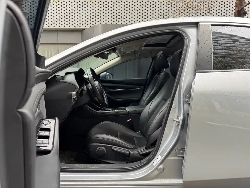 Mazda 3 Axela 2021 из CN, фото 5