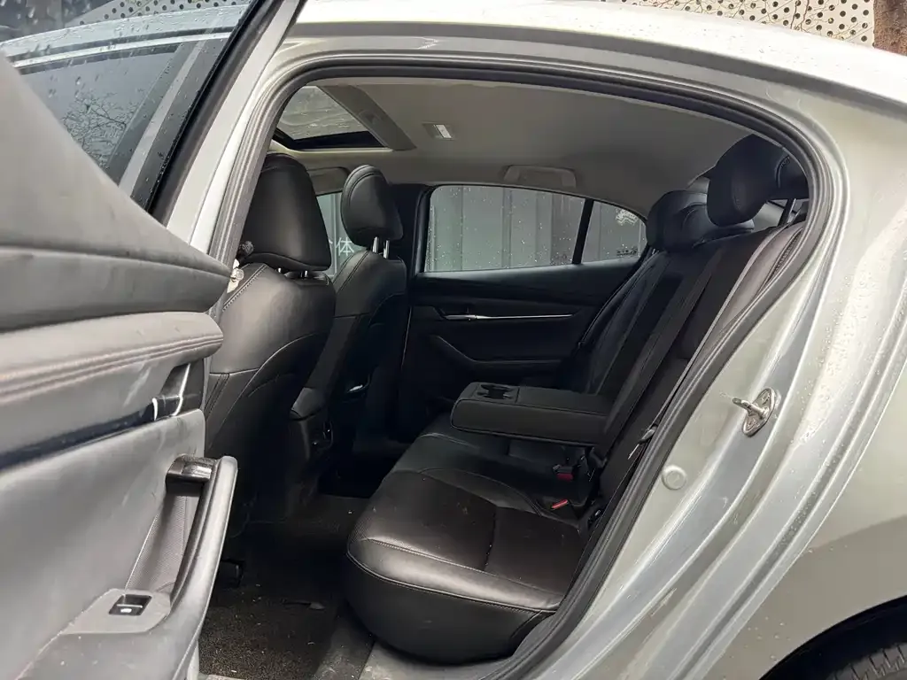 Mazda 3 Axela 2021 из CN, фото 3