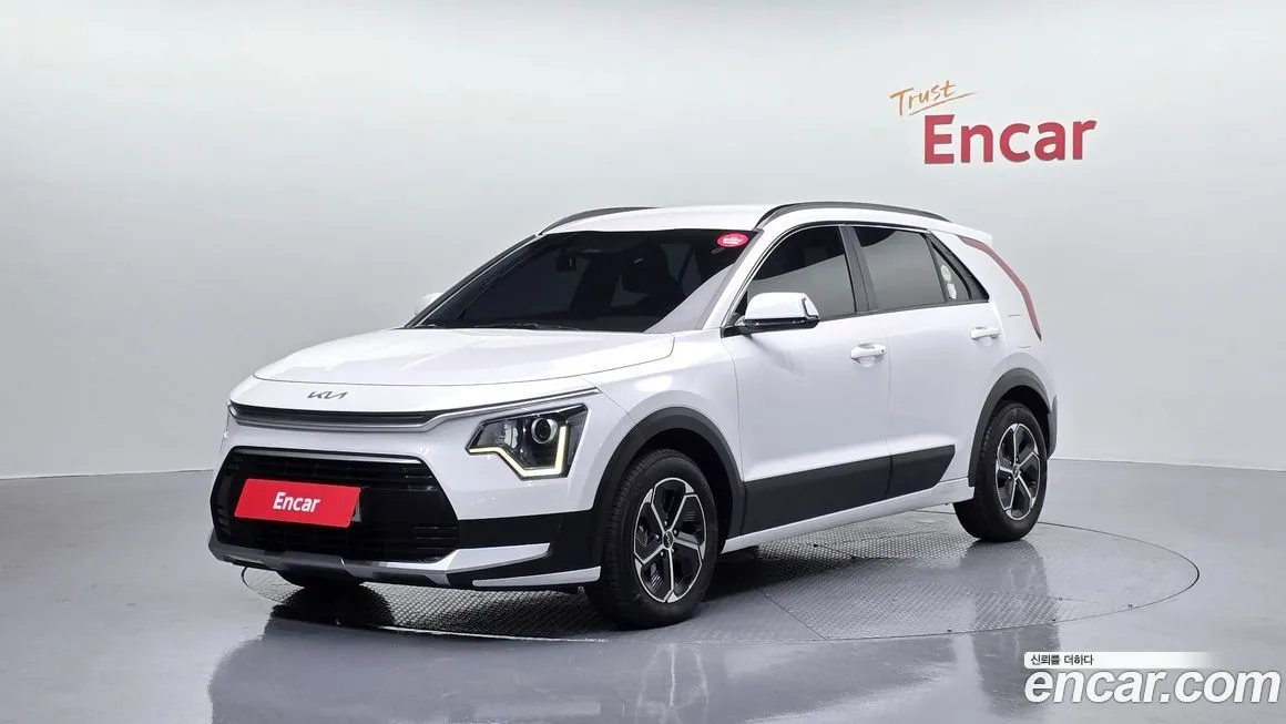 Kia Niro — фото 1