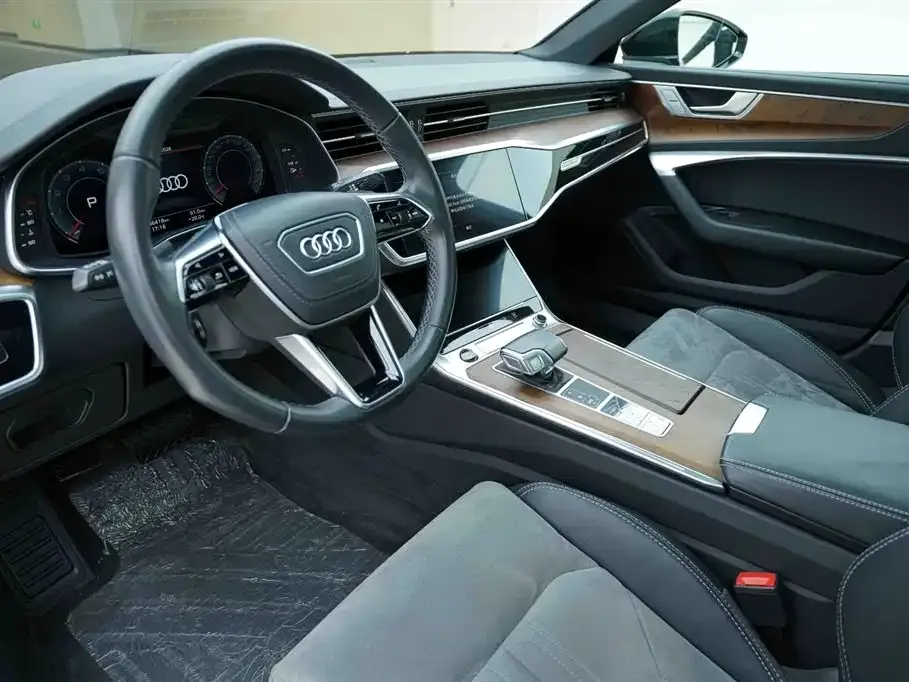 Audi A6L — фото 7