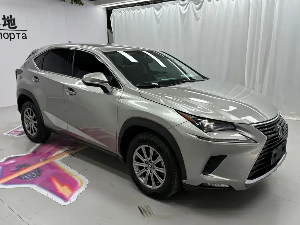 Lexus NX — фото 2