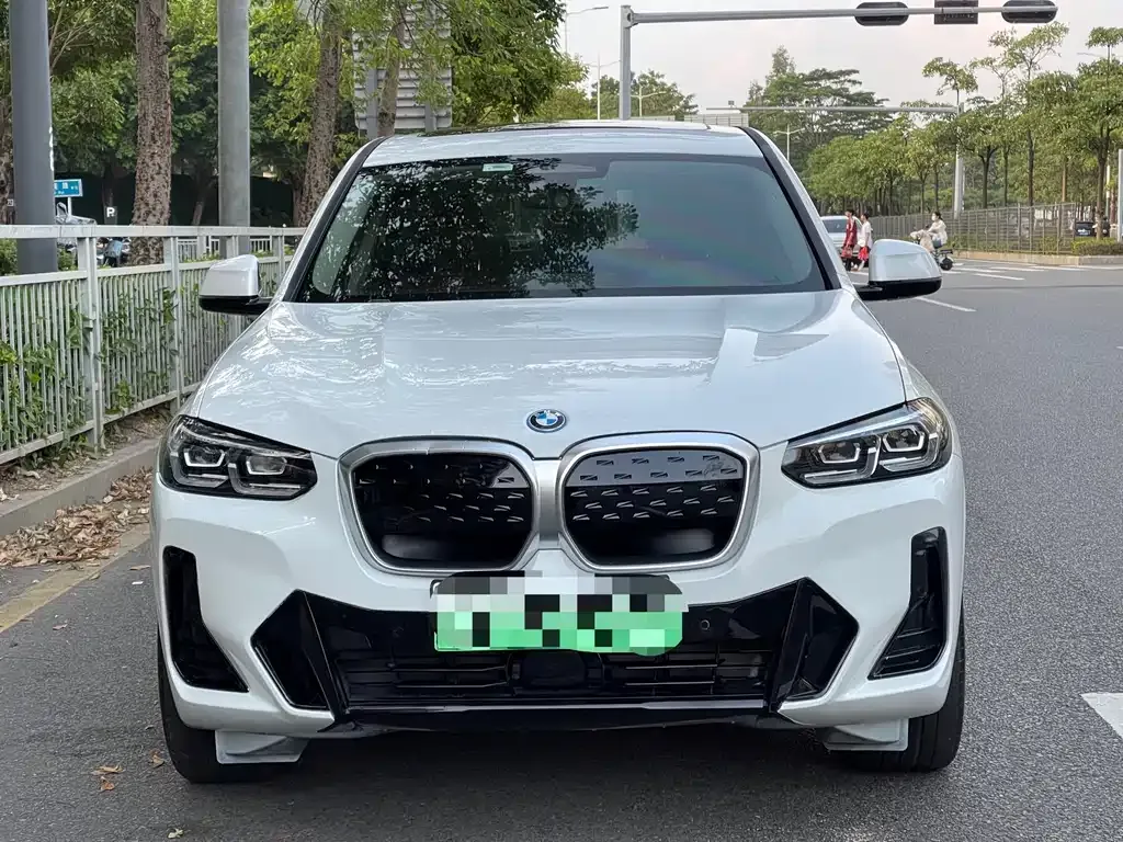 BMW iX3 2025 из CN, фото 9