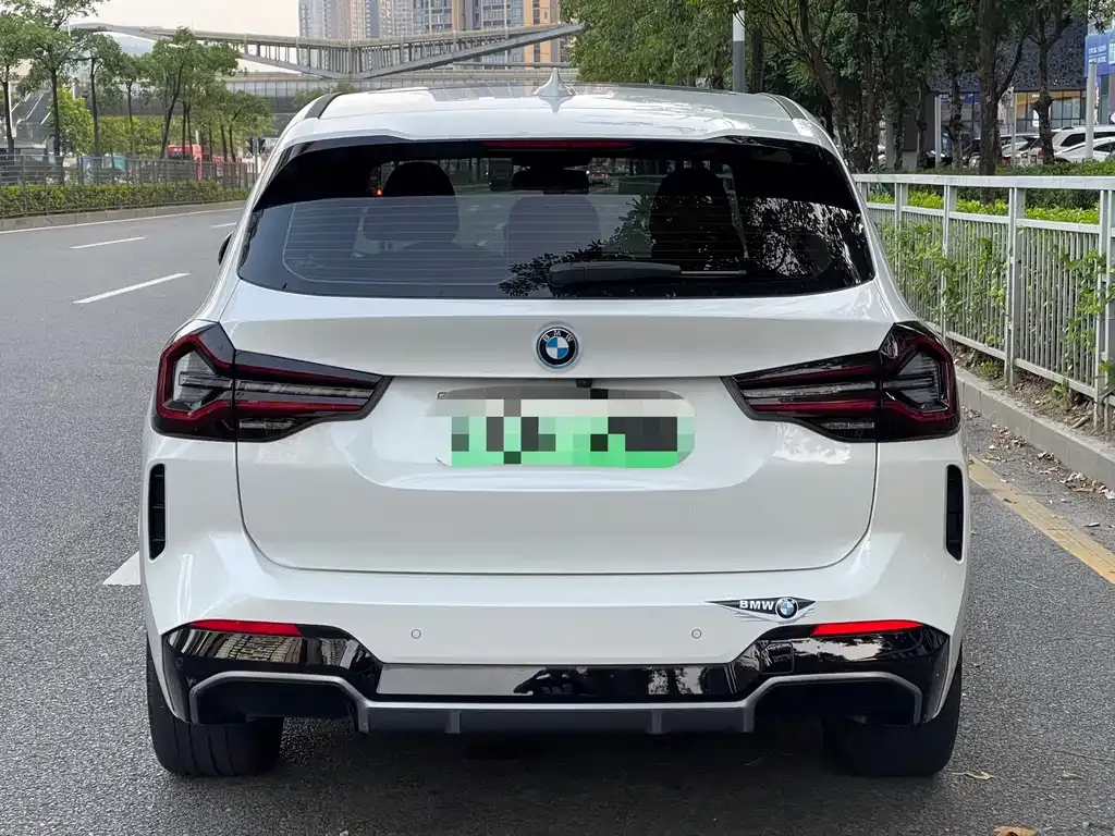 BMW iX3 2025 из CN, фото 6