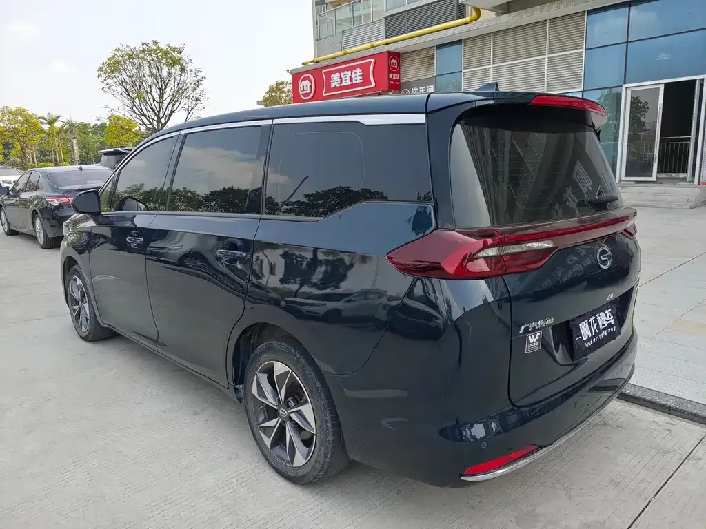 GAC Motor Trumpchi M6 — фото 2