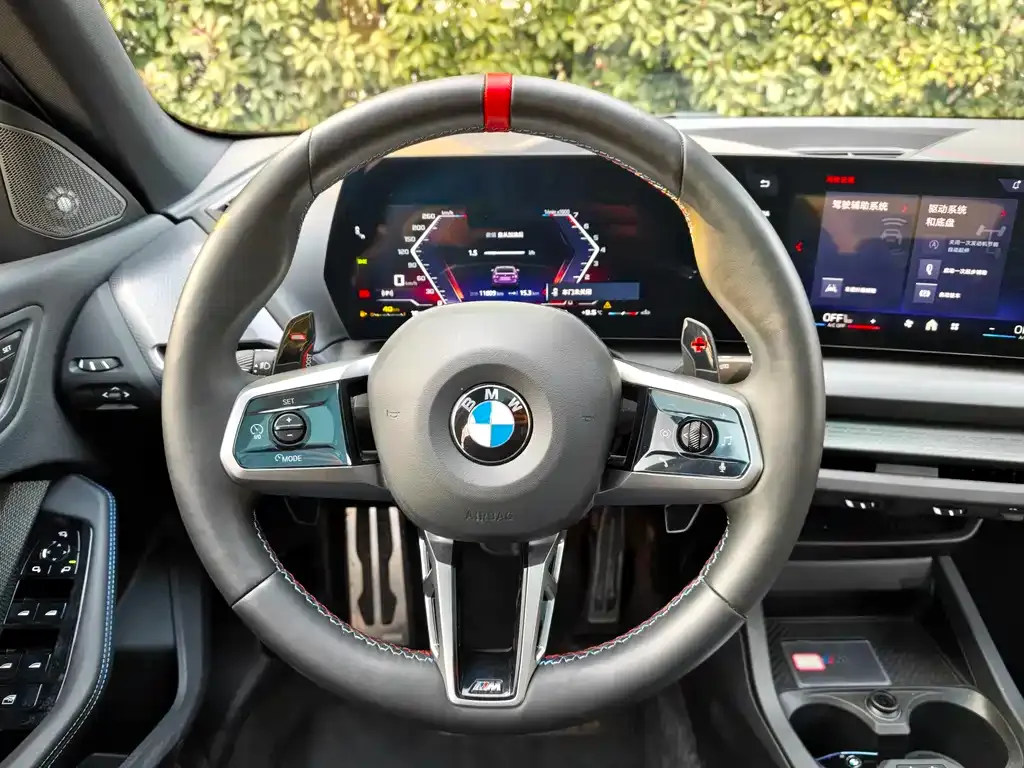 BMW M235L 2025 из CN, фото 4