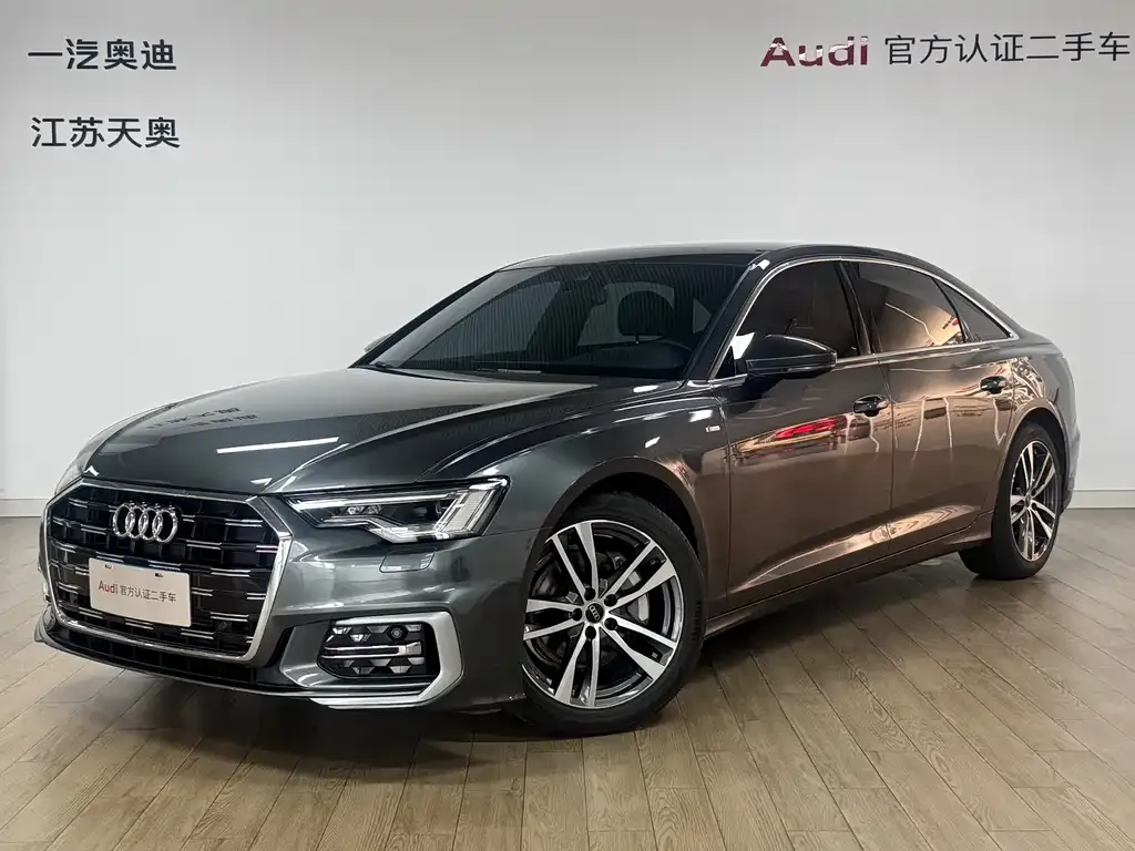 Audi A6L — фото 1