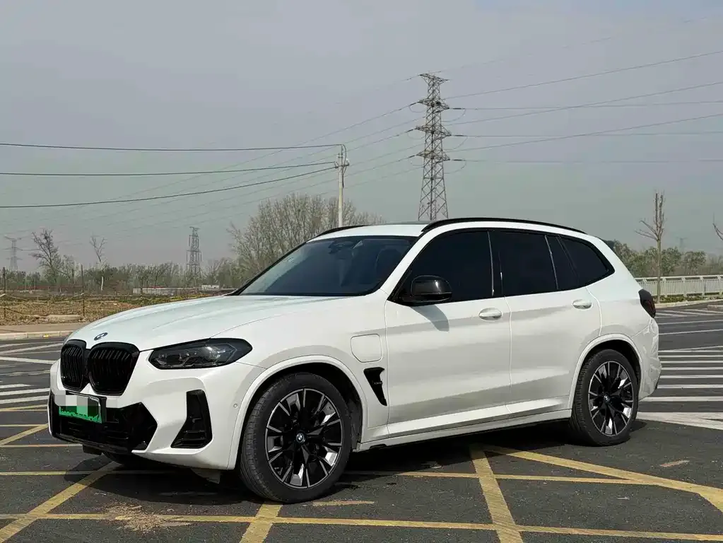 BMW iX3 — фото 10