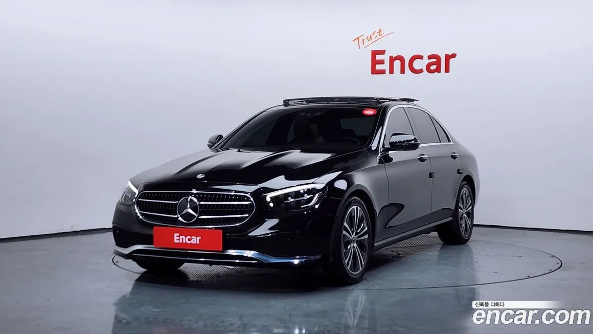 Mercedes-Benz E-Class — фото 1