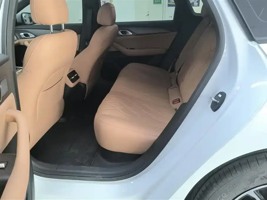 Geely 银河A7 2025 из CN, фото 2