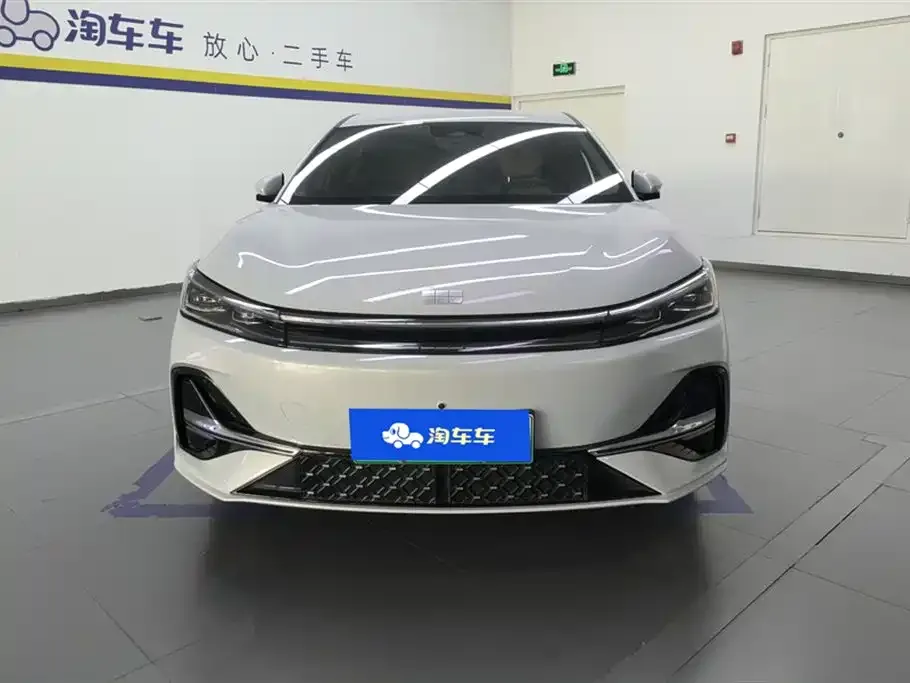 Geely 银河A7 2025 из CN, фото 3