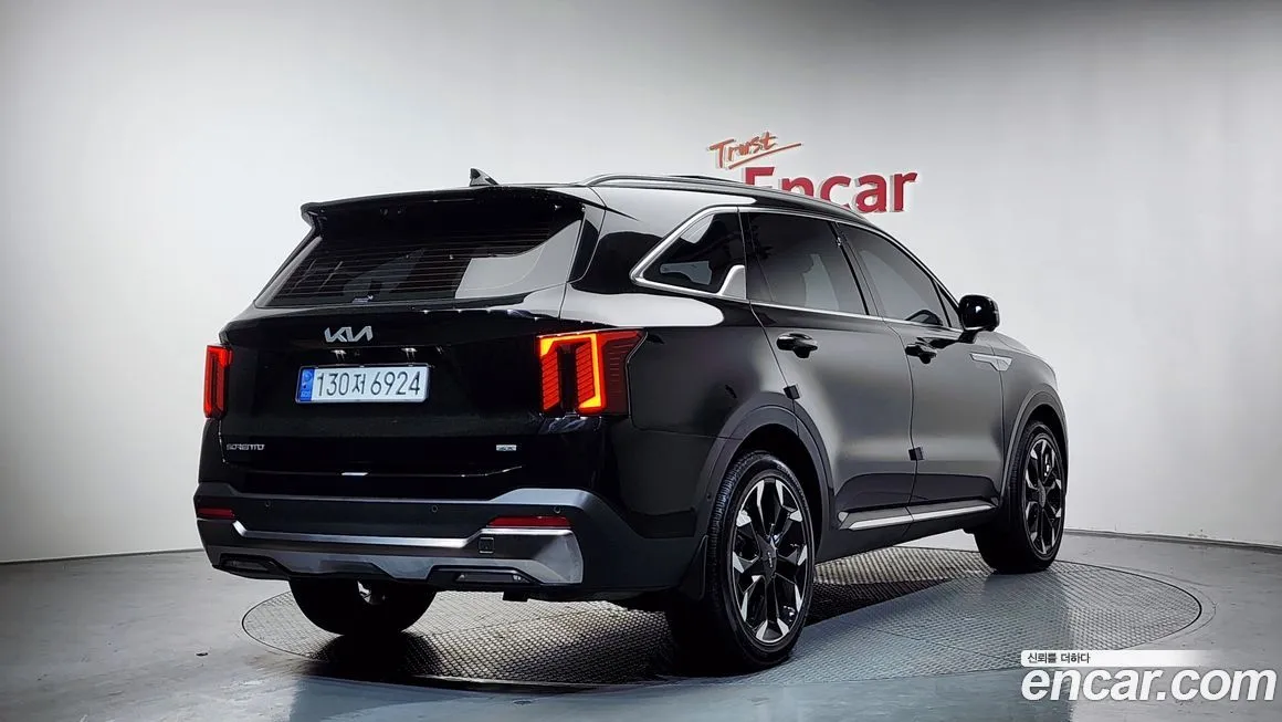 Kia Sorento — фото 6