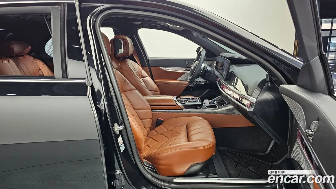 BMW 7-Series 2023 из KR, фото 9