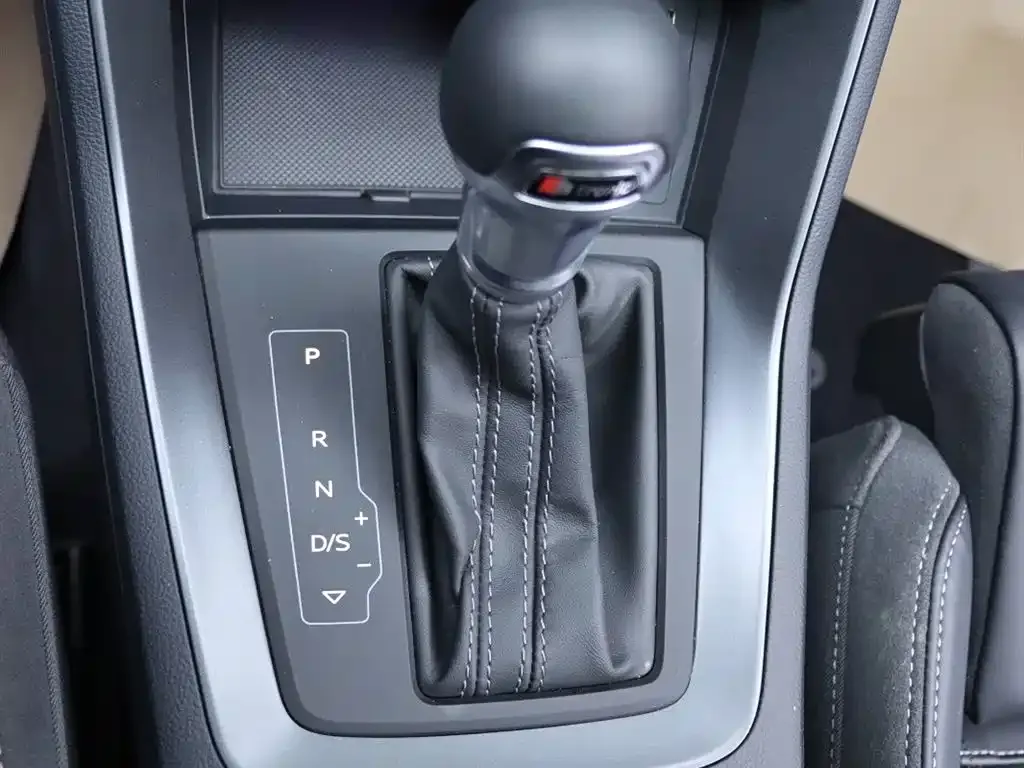 Audi Q3 2024 из CN, фото 7