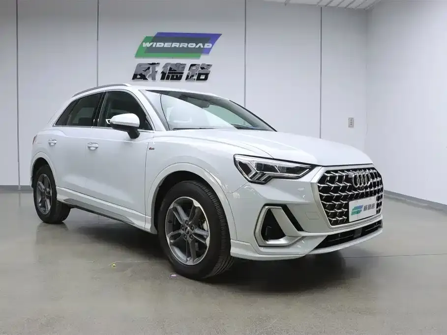 Audi Q3 2024 из CN, фото 2