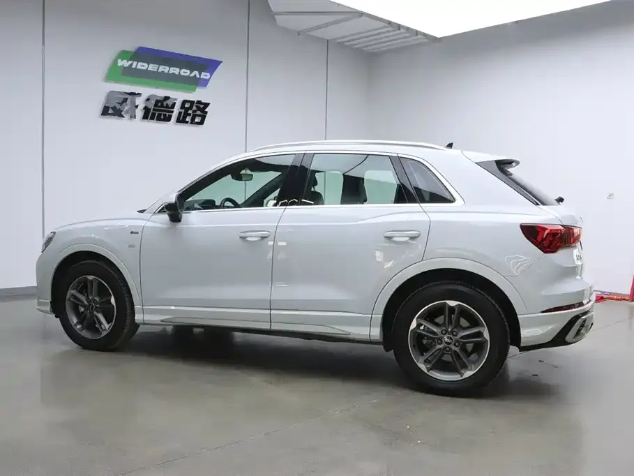 Audi Q3 2024 из CN, фото 4