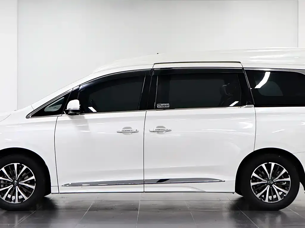 GAC Motor Trumpchi M8 — фото 3