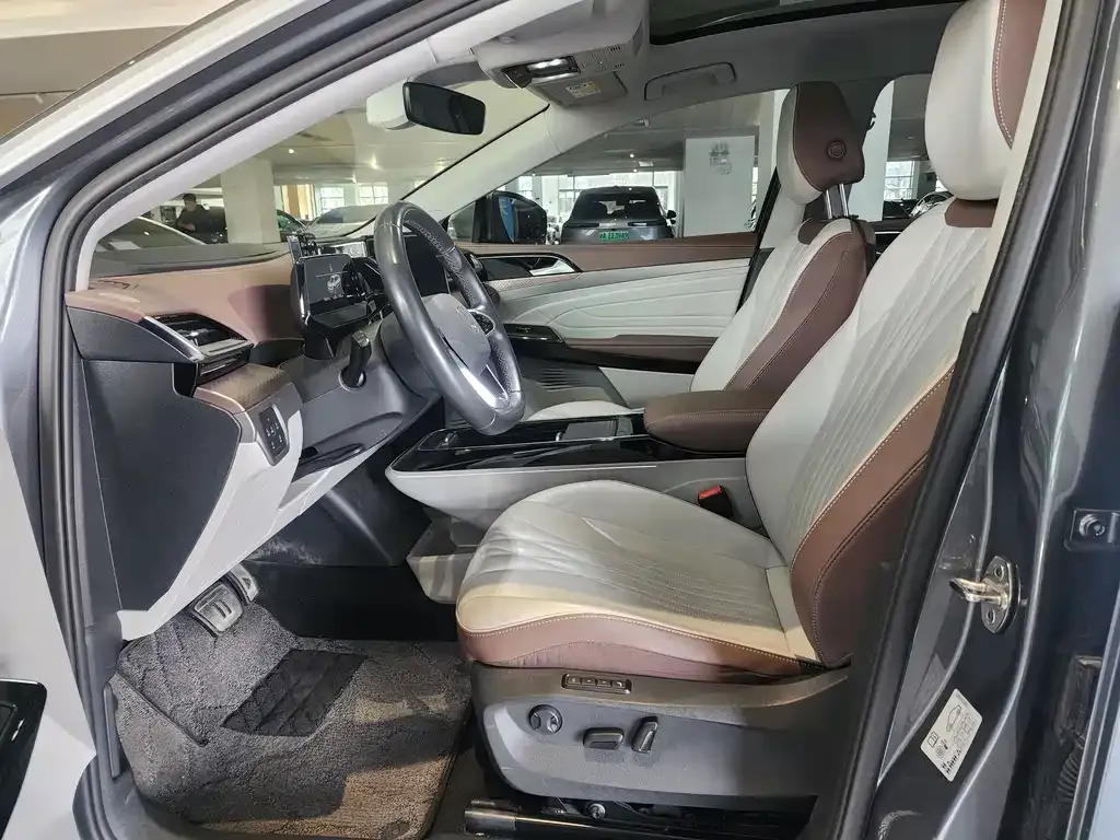 Volkswagen ID.6 X 2021 из CN, фото 8