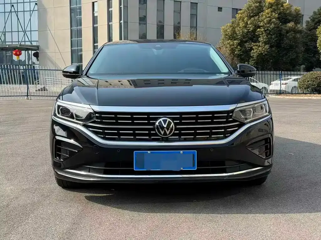 Volkswagen Passat — фото 9