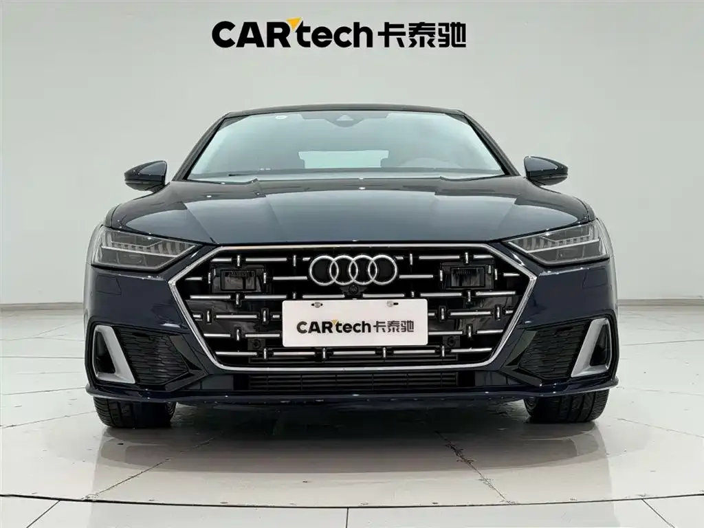 Audi A7L — фото 7