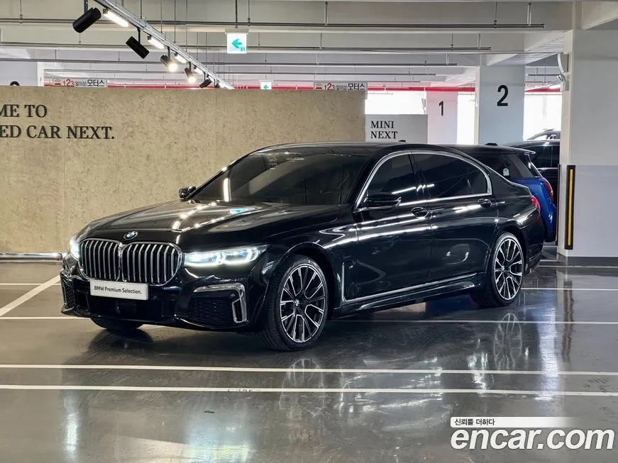 BMW 7-Series — фото 1