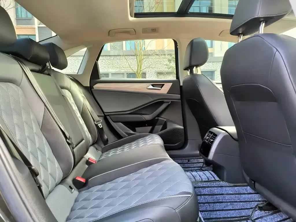 Volkswagen Sagitar 2023 из CN, фото 2