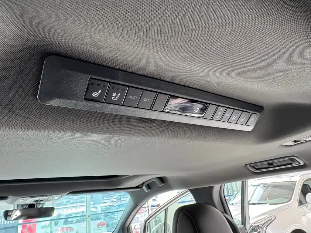 Toyota Granvia 2024 из CN, фото 9