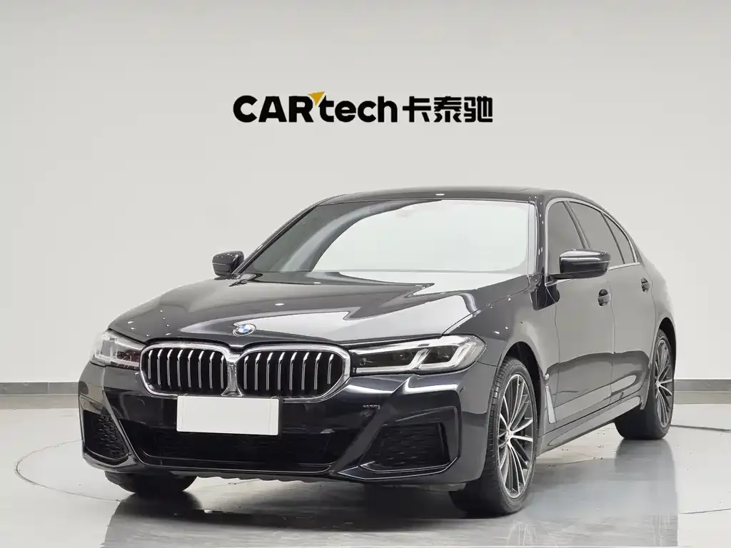 BMW 5 Series — фото 1