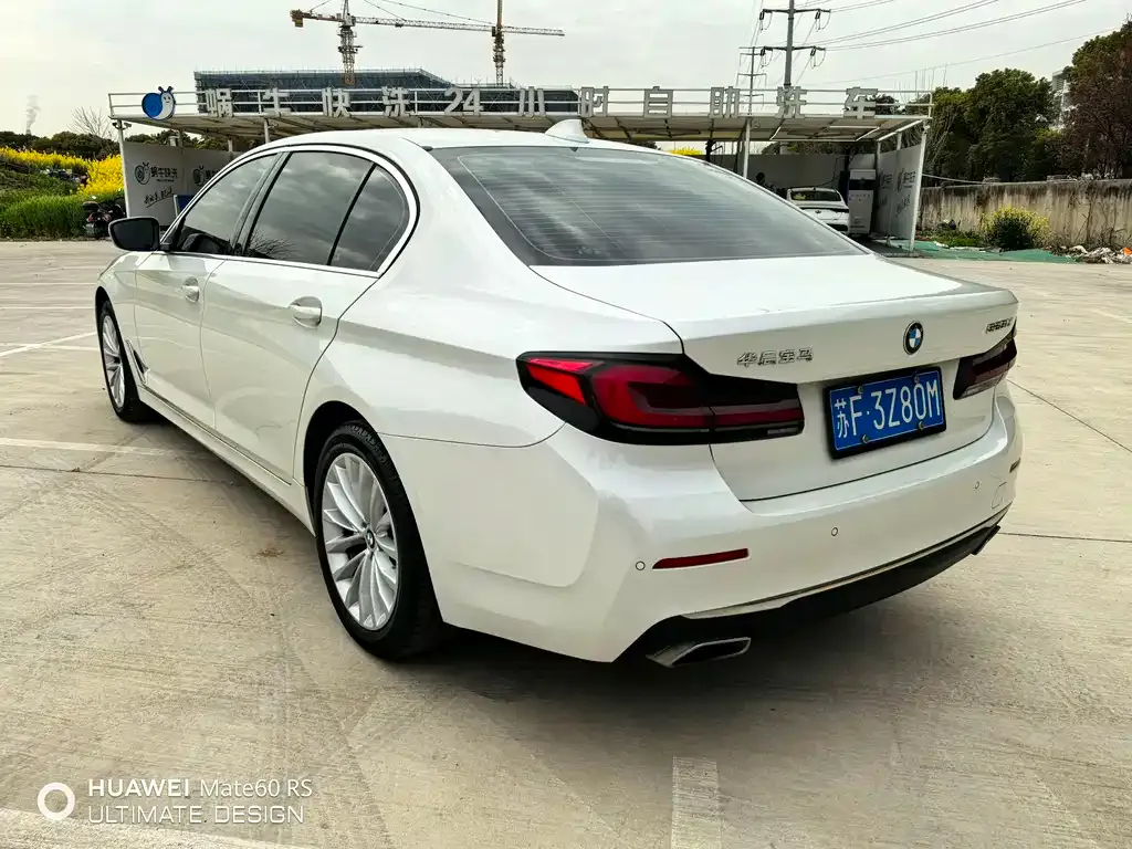 BMW 5 Series — фото 9