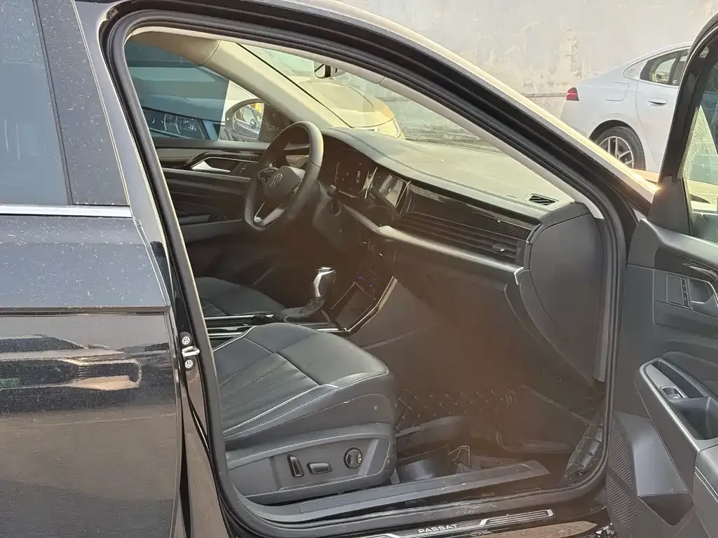 Volkswagen Passat — фото 6