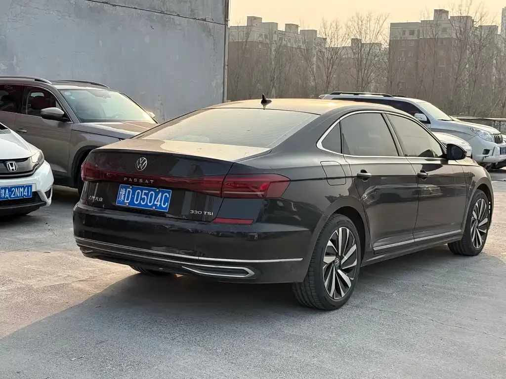 Volkswagen Passat — фото 4