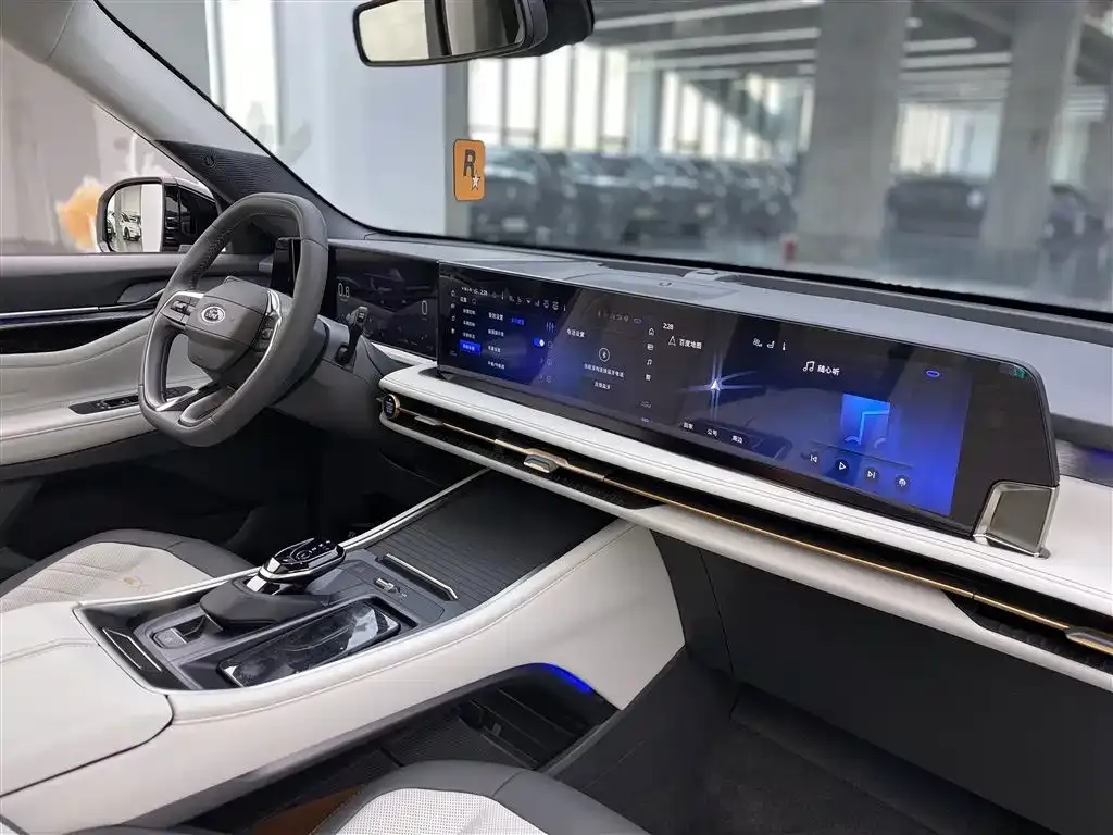 Ford Edge — фото 10