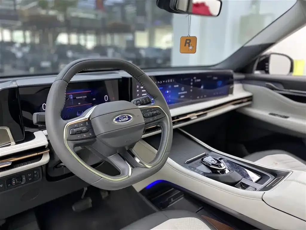 Ford Edge — фото 9