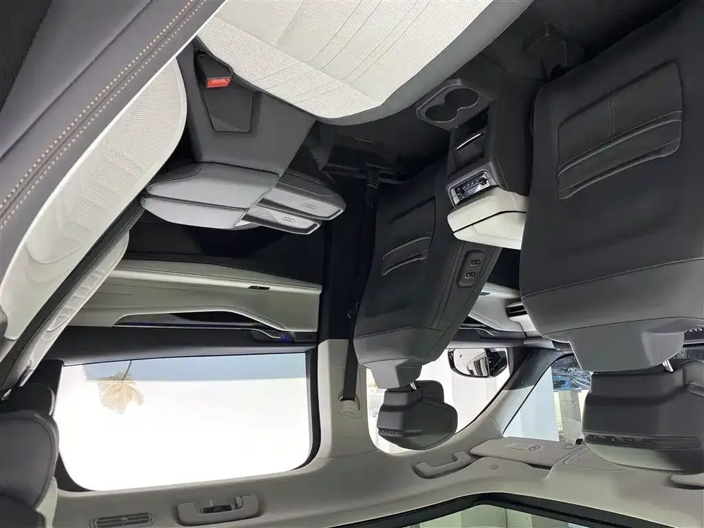 Ford Edge — фото 8