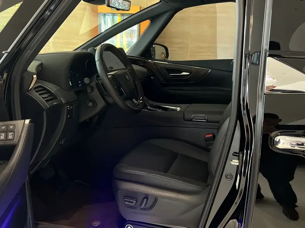Toyota Vellfire 2024 из CN, фото 8