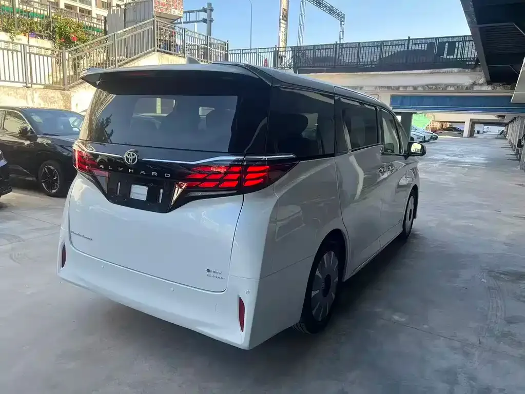 Toyota Alphard 2026 из CN, фото 3