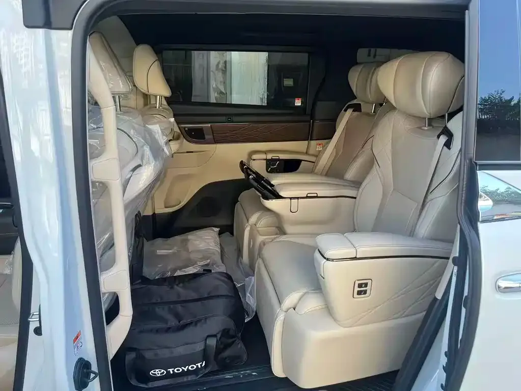 Toyota Alphard 2026 из CN, фото 4