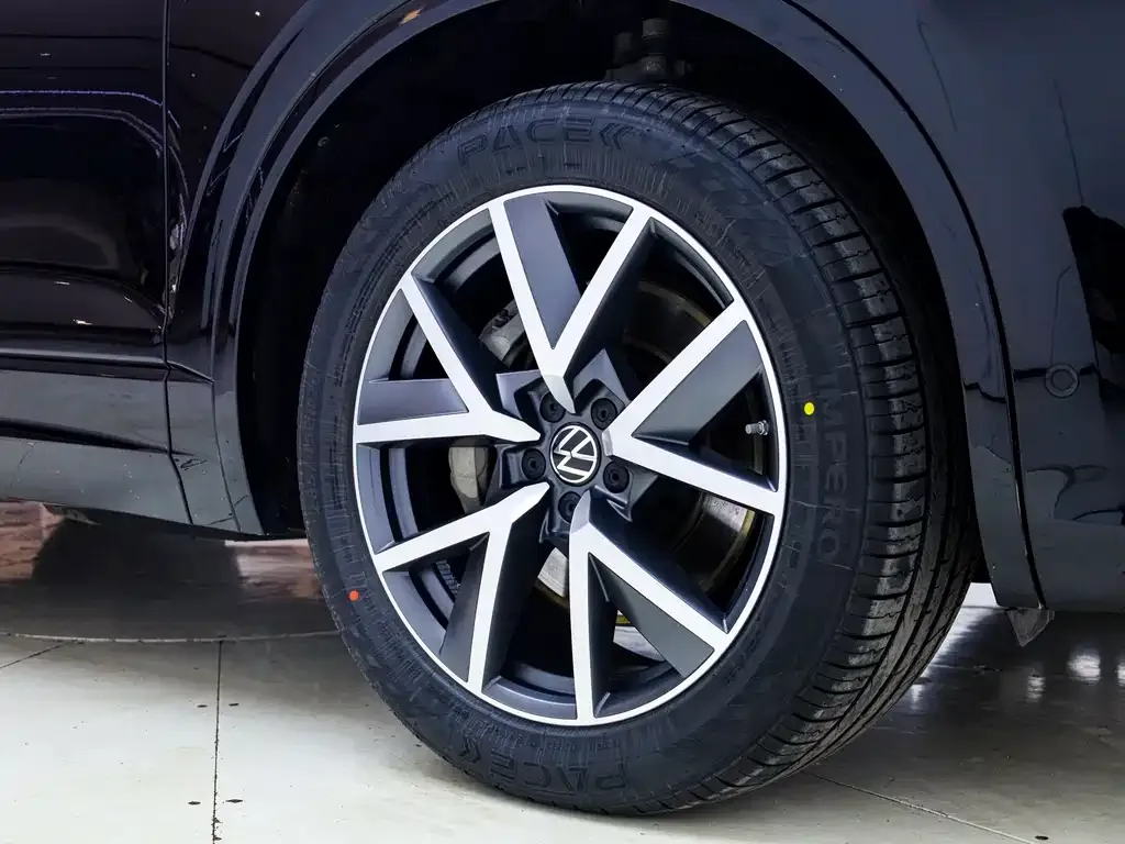 Volkswagen Touareg 2024 из CN, фото 8