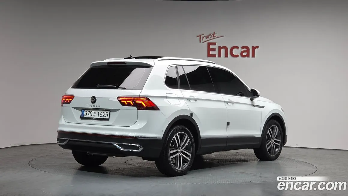 Volkswagen Tiguan — фото 5